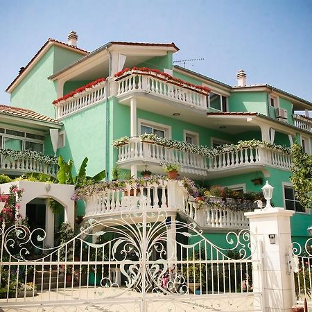 Apartments Katarine Zrinske Vodice Esterno foto