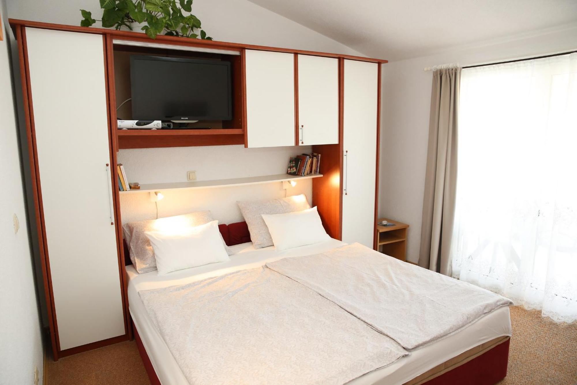 Apartments Katarine Zrinske Vodice Esterno foto