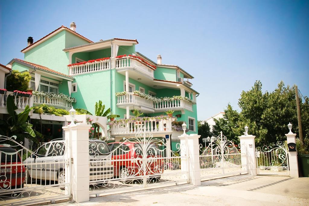 Apartments Katarine Zrinske Vodice Esterno foto