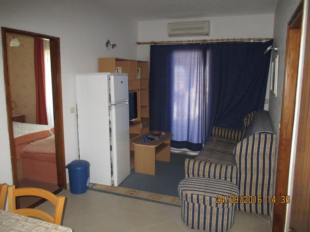 Apartments Katarine Zrinske Vodice Esterno foto