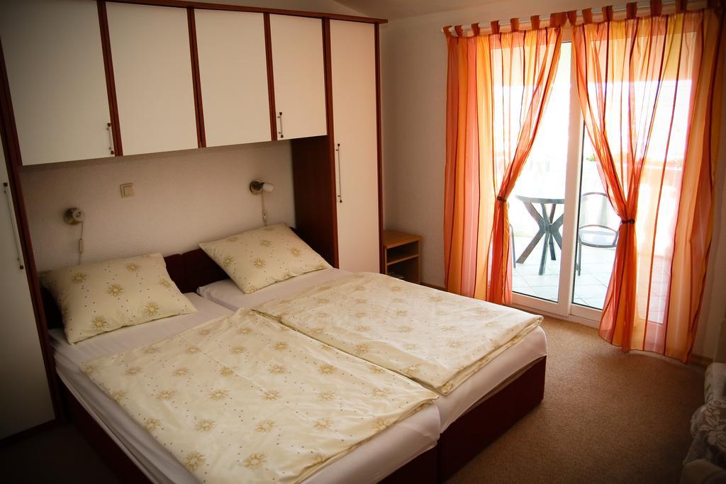 Apartments Katarine Zrinske Vodice Esterno foto