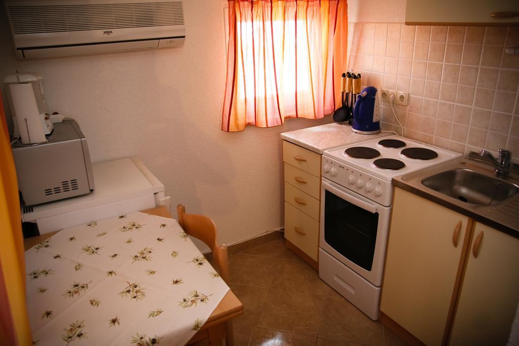 Apartments Katarine Zrinske Vodice Esterno foto