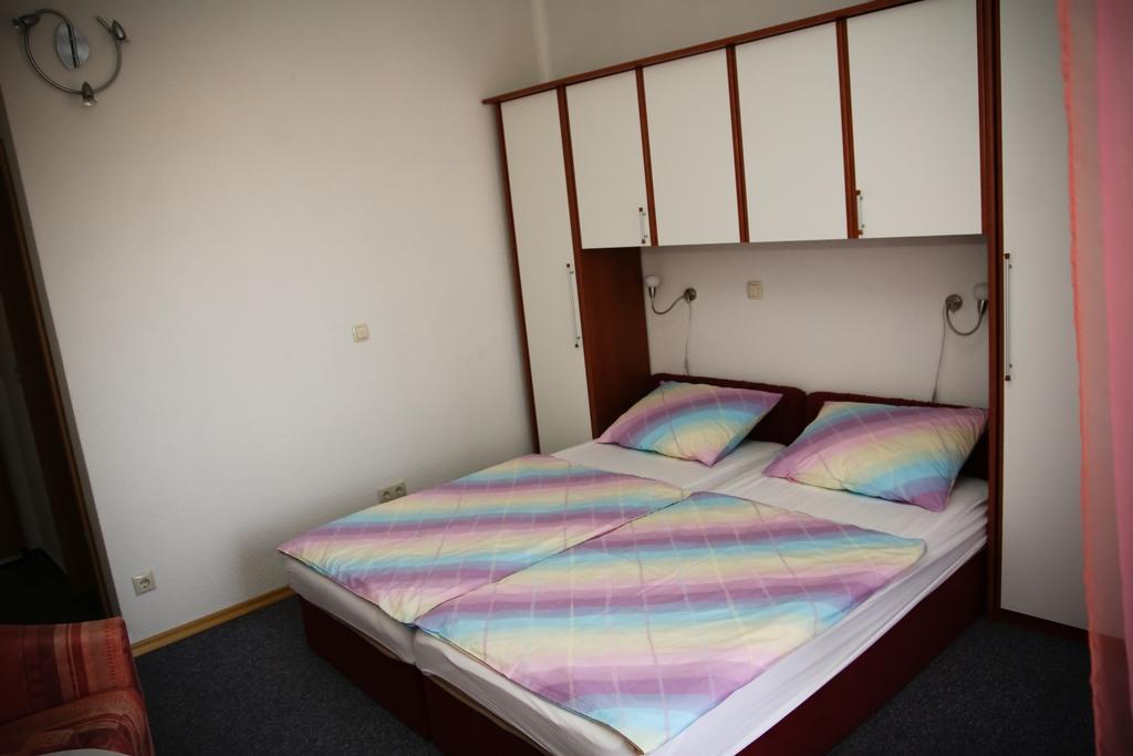 Apartments Katarine Zrinske Vodice Esterno foto