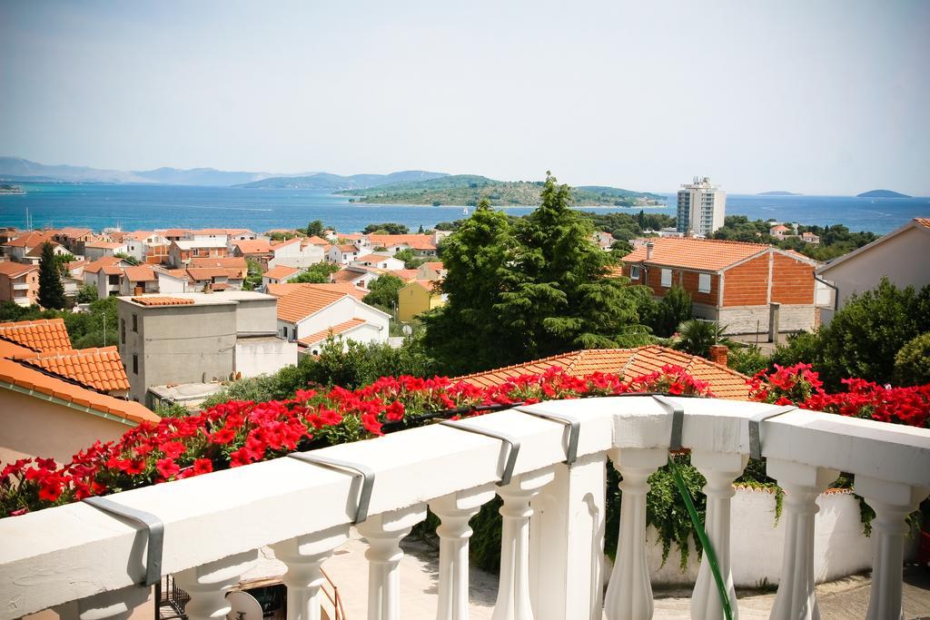 Apartments Katarine Zrinske Vodice Esterno foto
