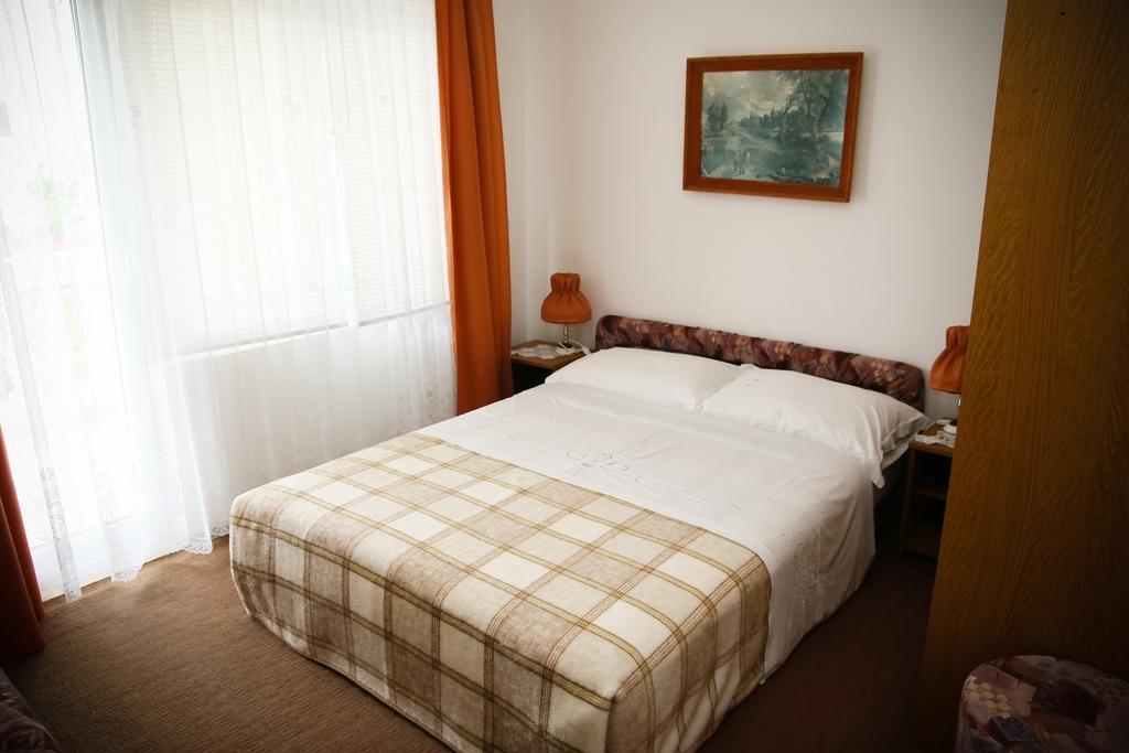 Apartments Katarine Zrinske Vodice Esterno foto