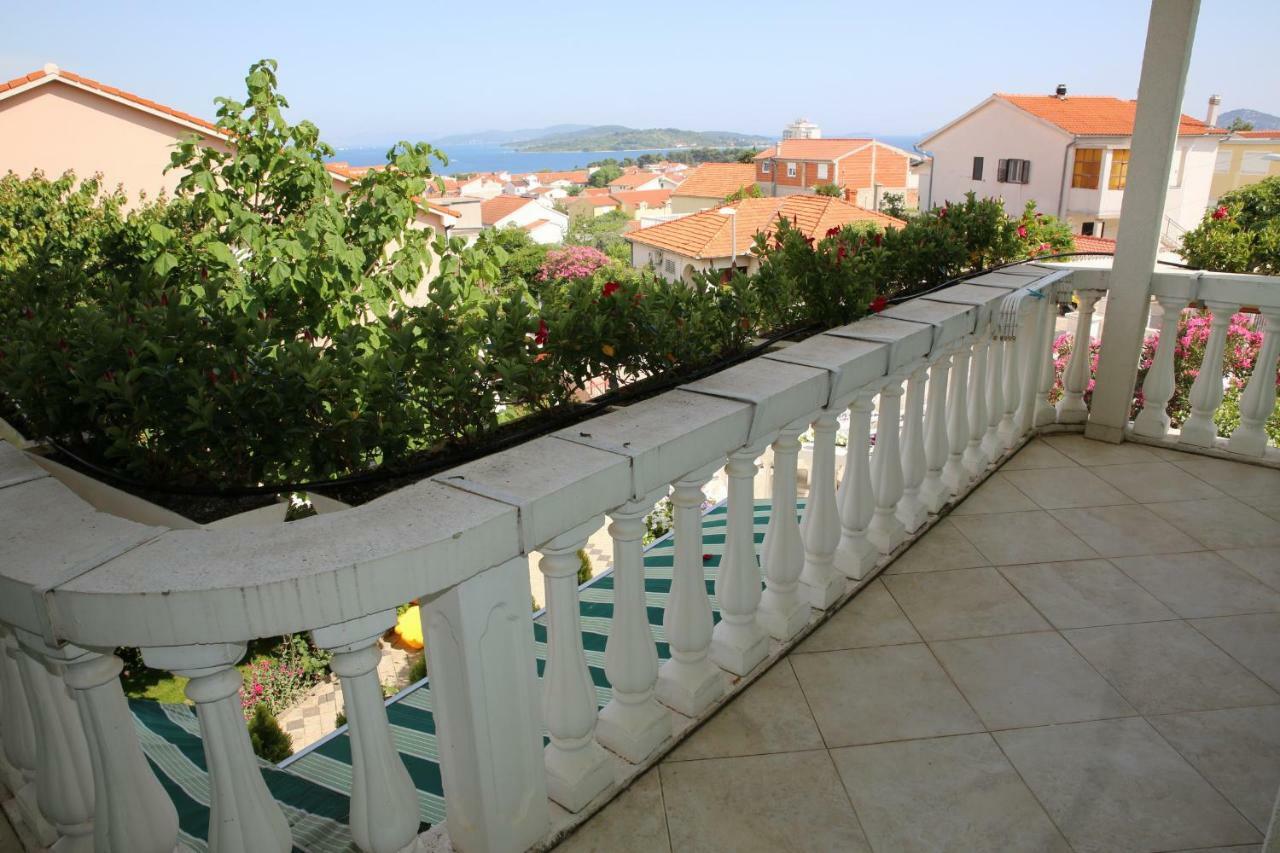 Apartments Katarine Zrinske Vodice Esterno foto